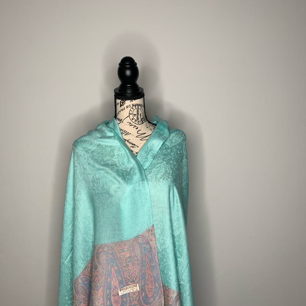 Pashmina - Picture 2 of 5